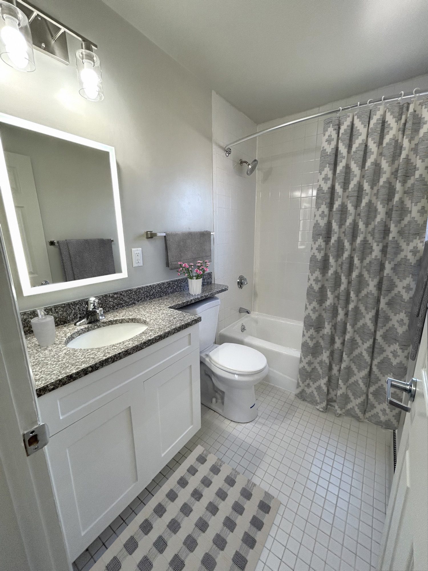 Bathroom at Black Rock Gardens